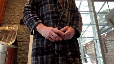 Snapshot of supercap69 chatting on 12-18-24, 01:45 Francisco666 online show from 12-18-24, 01:45