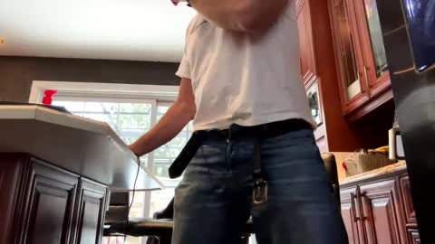 Snapshot of supercap69 chatting on 12-20-24, 07:39 Francisco666 online show from 12-20-24, 07:39