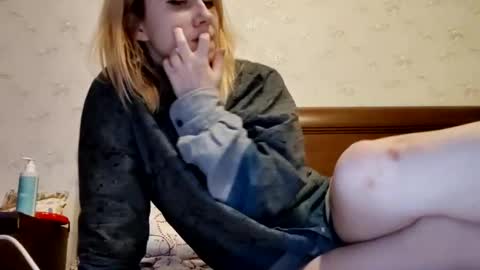 Annie online show from 01-21-25, 01:54