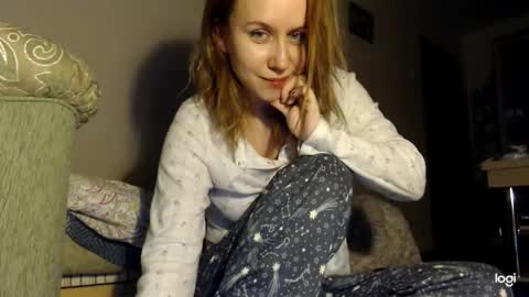 Annie online show from 02-12-26, 04:24