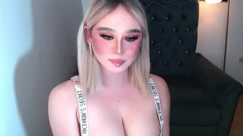 CARMINA online show from 10-16-25, 11:39