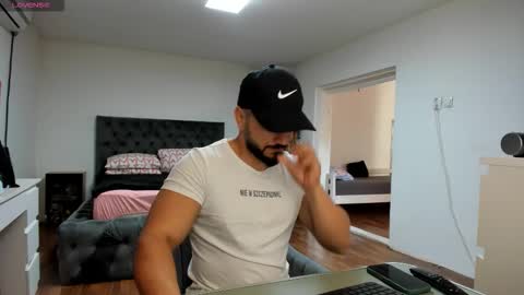 supermanboyxxl online show from 11-03-25, 07:31