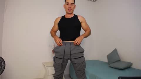 Snapshot of supermen_03 chatting on 12-23-24, 03:40 jhosh online show from 12-23-24, 03:40