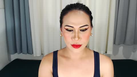 Natalie Portman online show from 02-08-25, 01:54