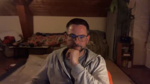 supersquirrel81 online show from 12-05-25, 04:58