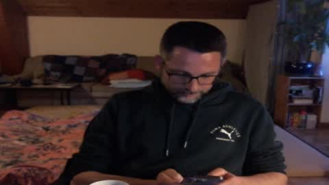 supersquirrel81 online show from 05-06-26, 06:46
