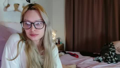 Luna online show from 01-14-26, 02:50