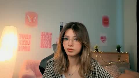 Sara online show from 03-17-26, 01:36