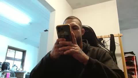 Snapshot of surfdog95 chatting on 10-19-25, 03:34 surfdog95 online show from 10-19-25, 03:34