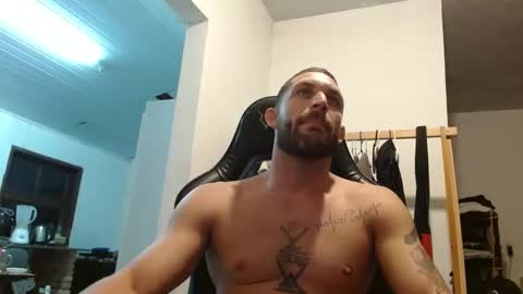 Snapshot of surfdog95 chatting on 10-25-25, 11:21 surfdog95 online show from 10-25-25, 11:21