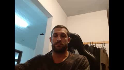 Snapshot of surfdog95 chatting on 11-03-25, 08:54 surfdog95 online show from 11-03-25, 08:54