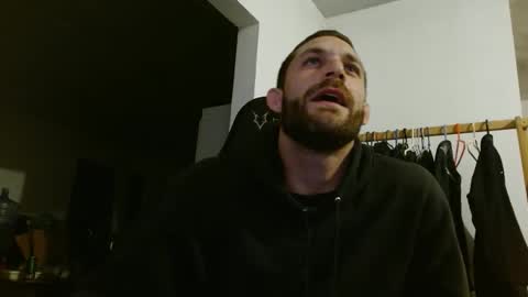 Snapshot of surfdog95 chatting on 11-08-25, 02:34 surfdog95 online show from 11-08-25, 02:34