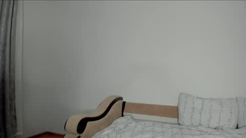surfsexcouple online show from 05-16-26, 09:13