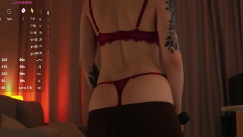 Suri online show from 02-14-26, 03:53