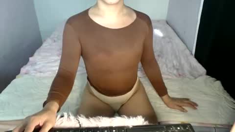 Snapshot of surprise_angel69 chatting on 02-15-26, 07:05 surprise_angel69 online show from 02-15-26, 07:05