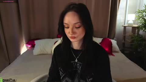 Annie online show from 05-01-26, 01:21