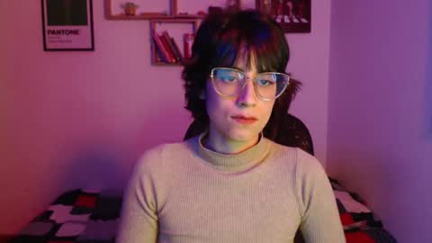 susana_w online show from 12-17-24, 02:44