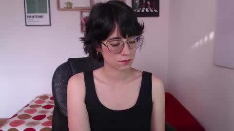 susana_w online show from 12-19-24, 09:28