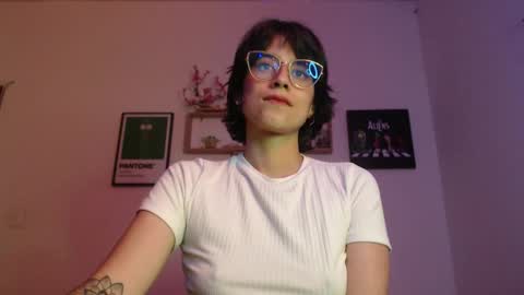 susana_w online show from 01-18-25, 04:04