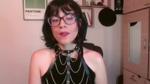 susana_w online show from 09-17-25, 10:33
