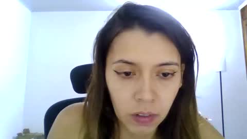 Snapshot of susanaduncann chatting on 06-14-26, 01:36 Susana online show from 06-14-26, 01:36