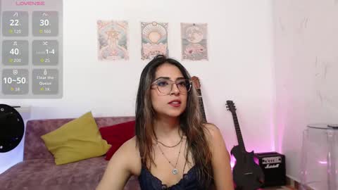 Snapshot of susanahendrix chatting on 09-19-25, 06:30 Susana hendrix online show from 09-19-25, 06:30
