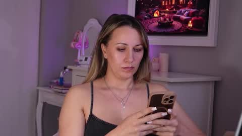 SusanJewel online show from 11-19-25, 07:41