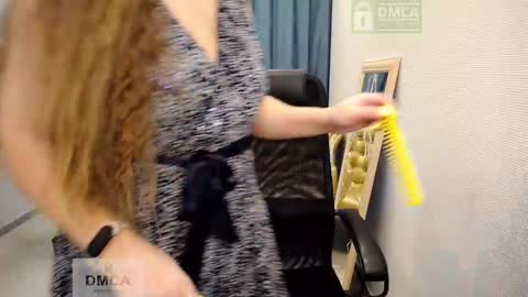 Snapshot of susanna_s chatting on 12-22-25, 06:43 Susanna online show from 12-22-25, 06:43