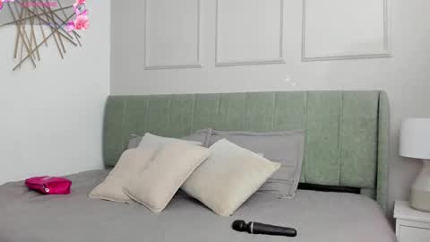 Amelia  online show from 03-18-26, 12:30