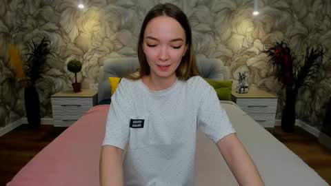 Snapshot of susannjohnson chatting on 02-19-25, 02:12 susannjohnson online show from 02-19-25, 02:12