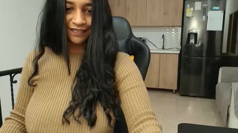 Snapshot of susanrhodes_ chatting on 02-19-26, 10:44 Susan Rhodes online show from 02-19-26, 10:44