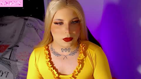 Snapshot of susej_exotic69 chatting on 09-19-25, 12:02 ale online show from 09-19-25, 12:02