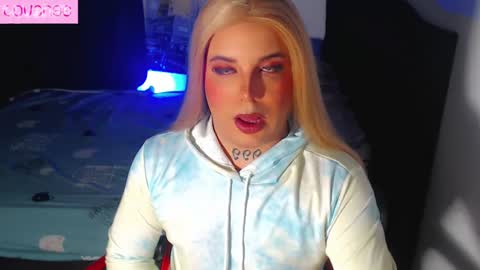 Snapshot of susej_exotic69 chatting on 10-05-25, 09:45 ale online show from 10-05-25, 09:45