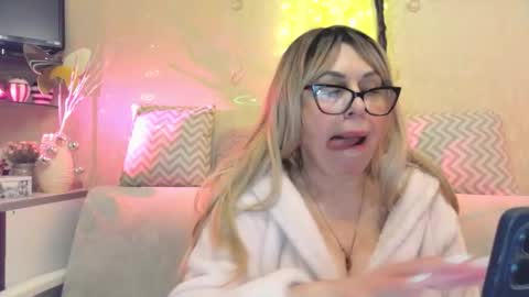 SusiexNoreen online show from 02-09-26, 06:28