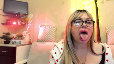 SusiexNoreen online show from 02-21-26, 01:17