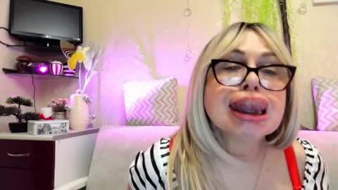 SusiexNoreen online show from 03-13-26, 04:52