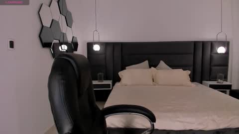 Sussan online show from 10-22-25, 09:53