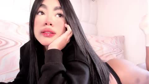 Snapshot of sussie_thompsom chatting on 03-07-26, 01:08 Sussie Tompsom online show from 03-07-26, 01:08