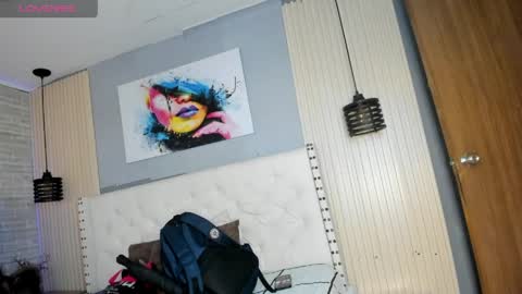   online show from 05-12-26, 12:02