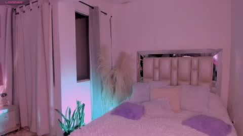 sussy_bell_ online show from 05-02-26, 04:28