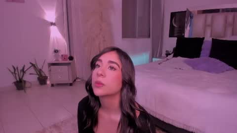 sussy_bell_ online show from 06-13-26, 11:35
