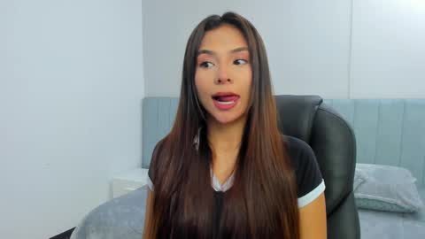 sussy_sweet4u online show from 03-12-25, 09:55