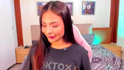 sussy_sweet4u online show from 09-19-25, 10:49