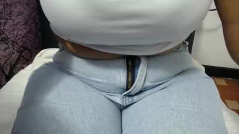 Snapshot of susy_perverttt chatting on 06-25-26, 05:28 susy_perverttt online show from 06-25-26, 05:28
