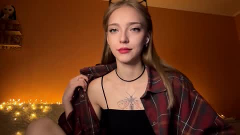 Jessica online show from 10-12-25, 04:17