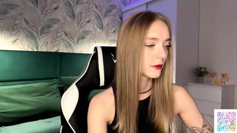 Jessica online show from 10-26-25, 04:24