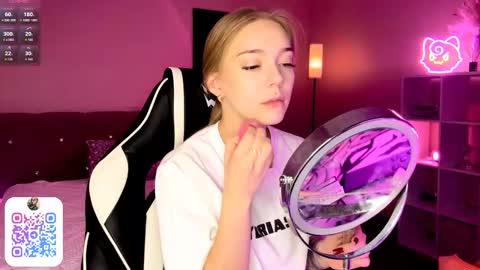 Snapshot of susyschuerholz chatting on 02-25-26, 08:18 Jessica online show from 02-25-26, 08:18