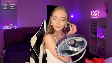 Snapshot of susyschuerholz chatting on 04-12-26, 01:27 Jessica online show from 04-12-26, 01:27