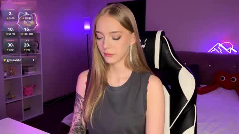 Snapshot of susyschuerholz chatting on 04-19-26, 01:10 Jessica online show from 04-19-26, 01:10