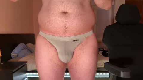 Snapshot of sutlac90 chatting on 11-09-25, 02:37 sutlac90 online show from 11-09-25, 02:37